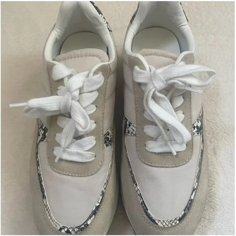 Zara sneakers size 40. 9 US